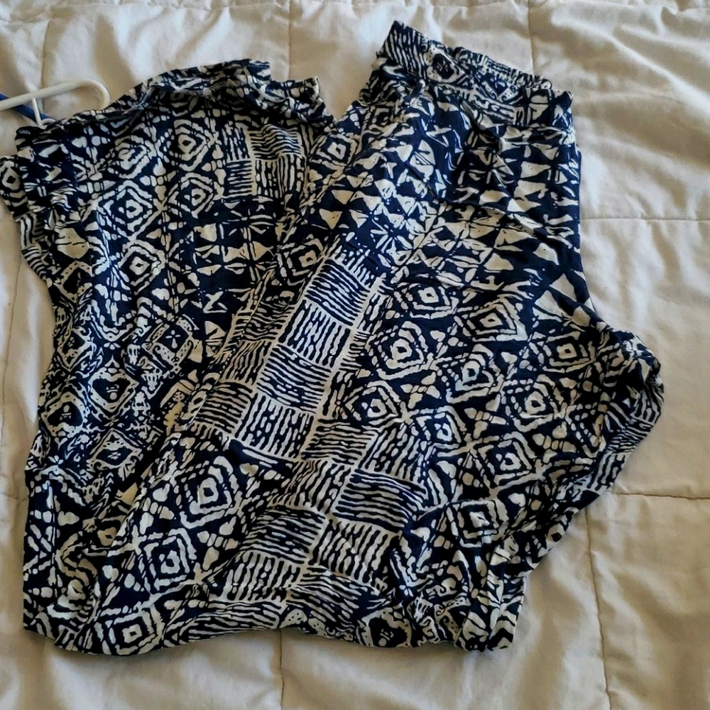 Patterned pants